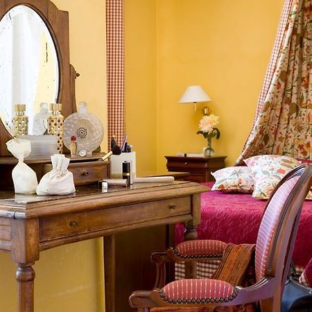 Hotel Le Viscos Saint-Savin  部屋 写真