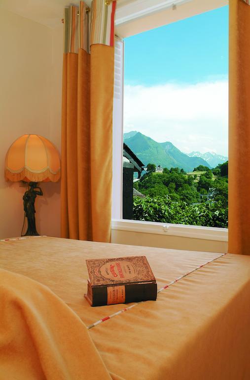 Hotel Le Viscos Saint-Savin  部屋 写真